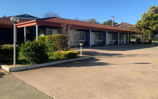 Countryman Motor Inn