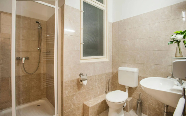 Baross City Apartments