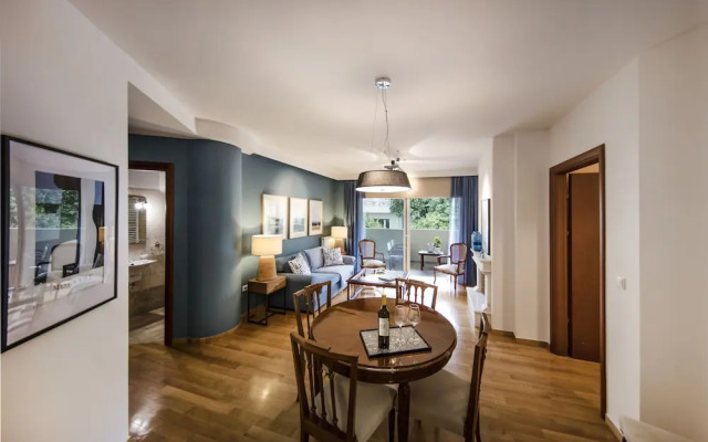 Two Bedroom apt 2' to Acropolis museum