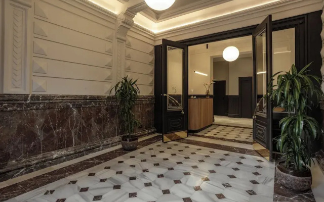 Batimont Suites & Apartments