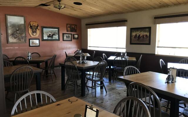 Broken Spur Inn & Steakhouse