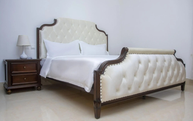 Lark Hotel