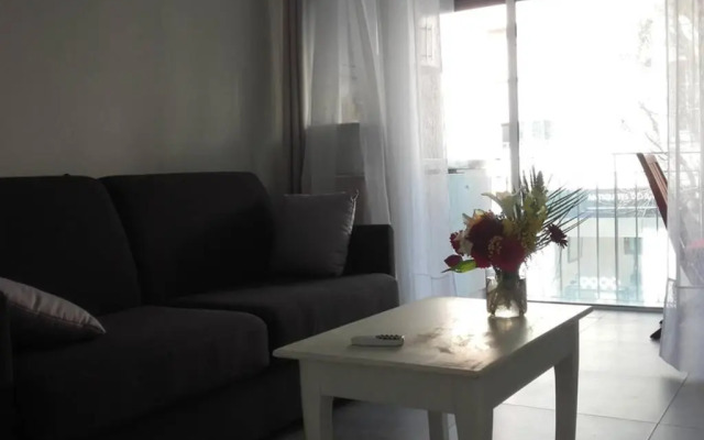Port Vauban appartement F3 refait à neuf
