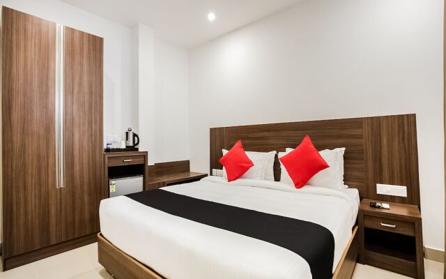 Hotel Midhuna International