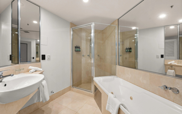 Crowne Plaza Surfers Paradise by IHG