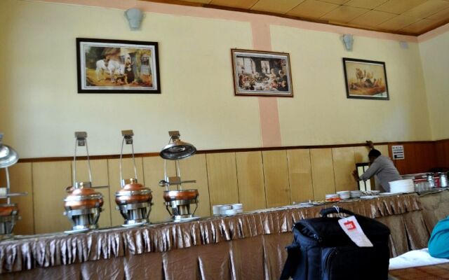 Hotel Abu Palace