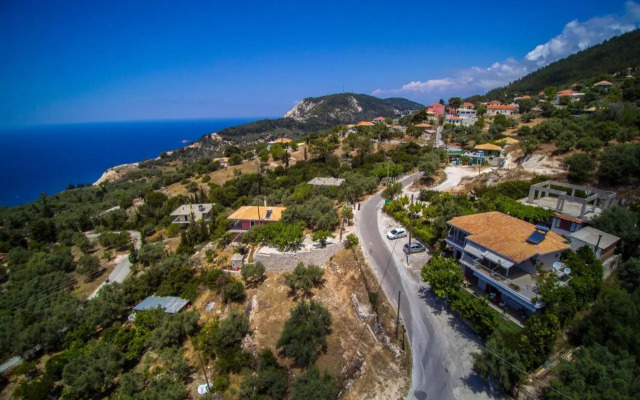 Aloni Studios & Apartments