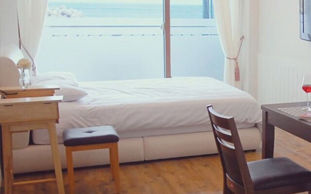 Uljin Sea and Momalet Pension