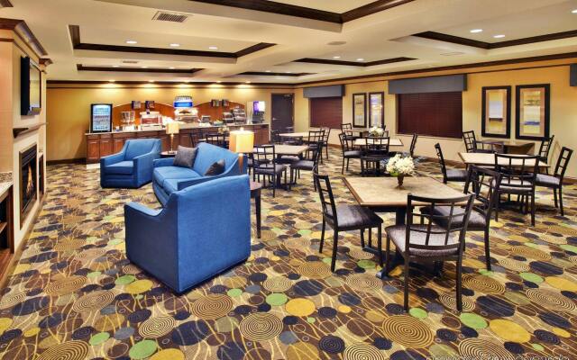 Holiday Inn Express Hotel & Suites Dubuque, an IHG Hotel