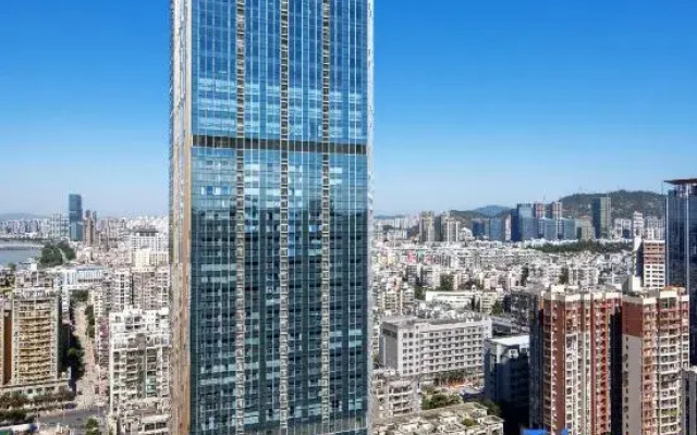 Radisson RED Hotel Zhuhai Gongbei Port