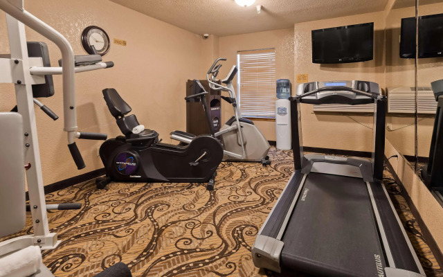Best Western Plus Bayshore Inn
