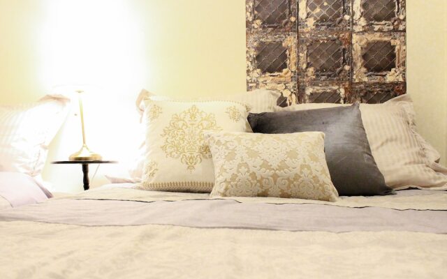 Gold House Namba Minami