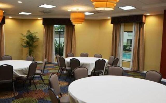 Holiday Inn Fort Myers - Downtown Area, an IHG Hotel