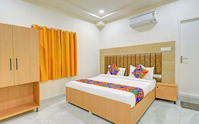 Fabhotel Lexus Grand