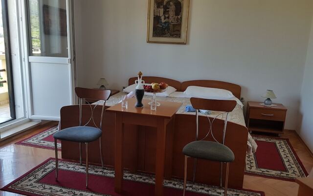 Room Marin
