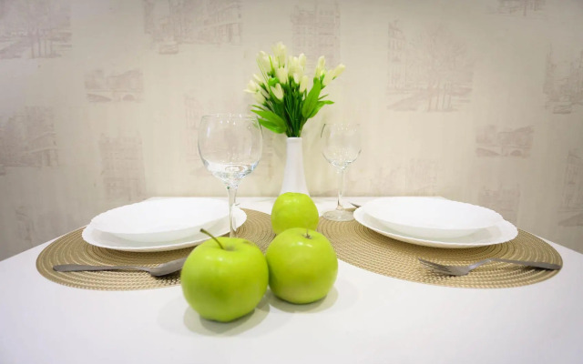 Пять звезд на Ленина 48