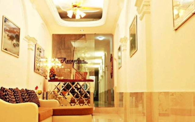 La Dora Hanoi Hotel & Travel