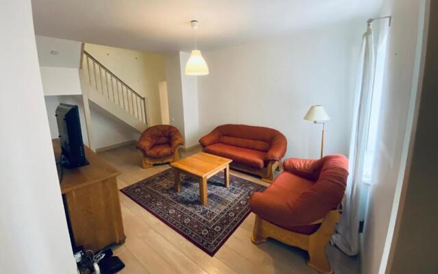 Spacious - 140 square meters Apartment, Vilnius City Centre