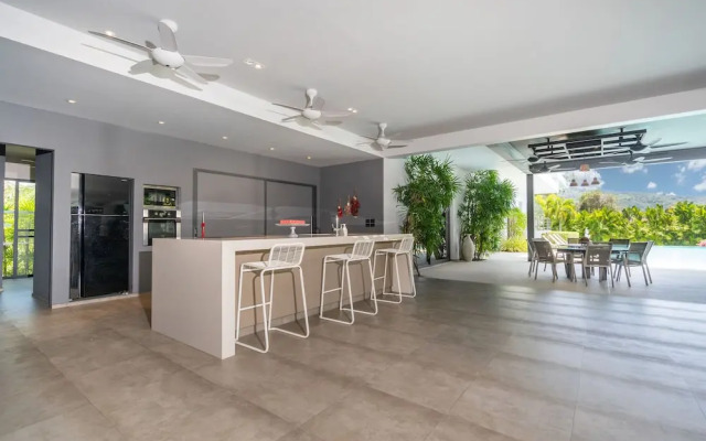 Grand 17m Pool 5BR Villa Mayacol NaiHarn