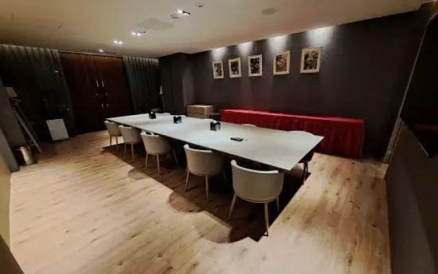Boutech Wuri Village Hotel