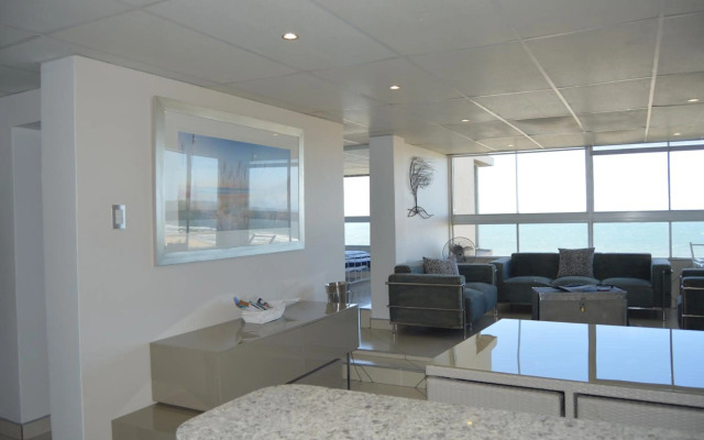 Accommodation Front - Classy 4 Sleeper with Ocean Views