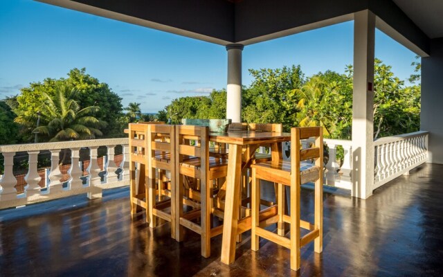 Blue Paloma Bed & Breakfast