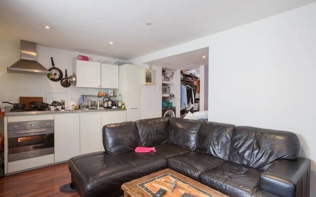 1 Bedroom Apartment in Aldgate