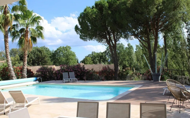 Luxe Villa With Pool in Lorgues