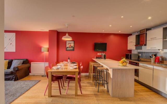 BIOLAY 2 - Alpes Travel - Central Chamonix - Sleeps 6