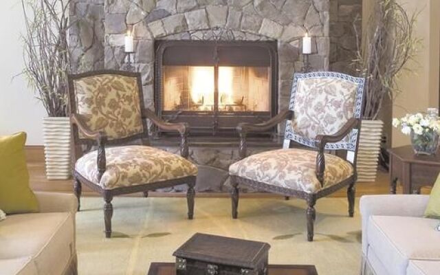 Poets Cove Resort & Spa