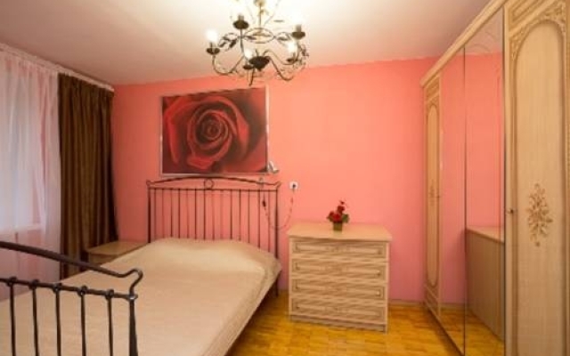 Apartments Etazhi at Cheluskintsev