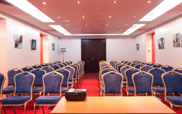 Hotel Rapsodia City Center