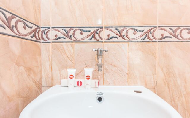 Fallinda Hotel by OYO Rooms