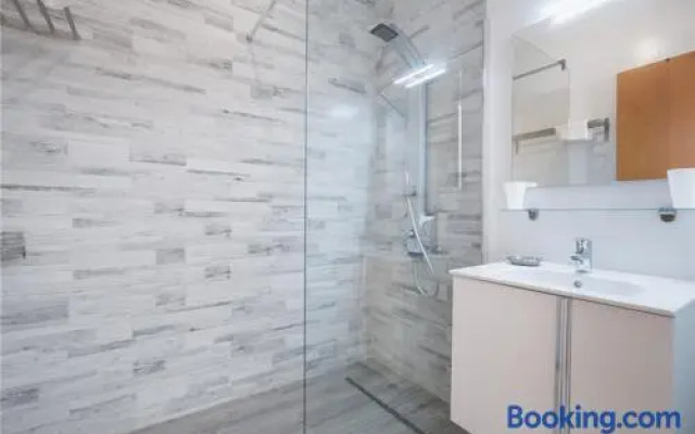 LUX Seaview & Pool-hosted by Sweetstay