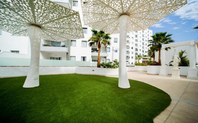 Ocean Garden Suite 11 con jardín privado