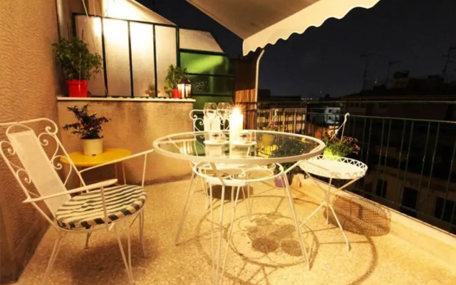 Charming Rooftop Nest with awesome Acropolis view Downtown Athens