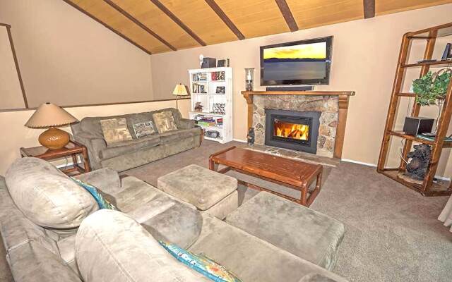 1233 Timber Lane 2 Bedroom Home