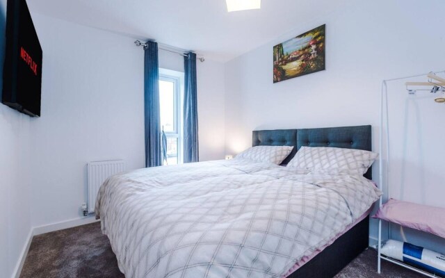 Immaculate 3-bed House in Salford