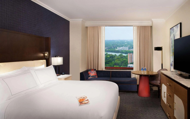 Moxy Houston Downtown