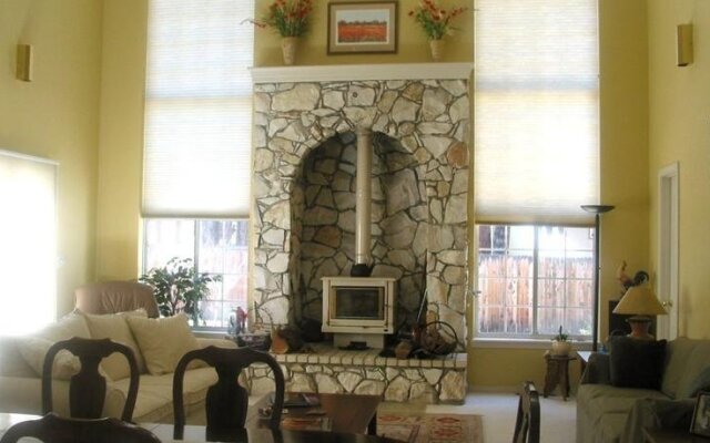 Legacies Bed & Breakfast