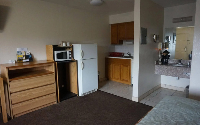 Pearsall Executive Inn