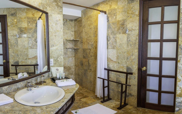 Hoi An Riverside Resort & Spa