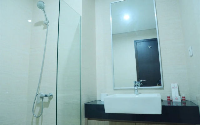 Best Price 2BR Gallery West Residence