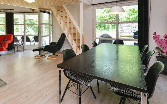 Sprawling Holiday Home With Sauna at Norre Nebel