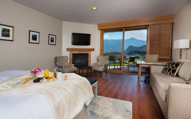 Garden of the Gods Resort and Club