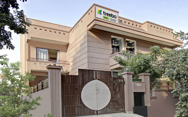 Treebo Trend Amexx Sector 55