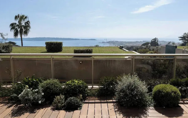 Luxury apt With Terrace - 2bd/4p - sea View Cannes