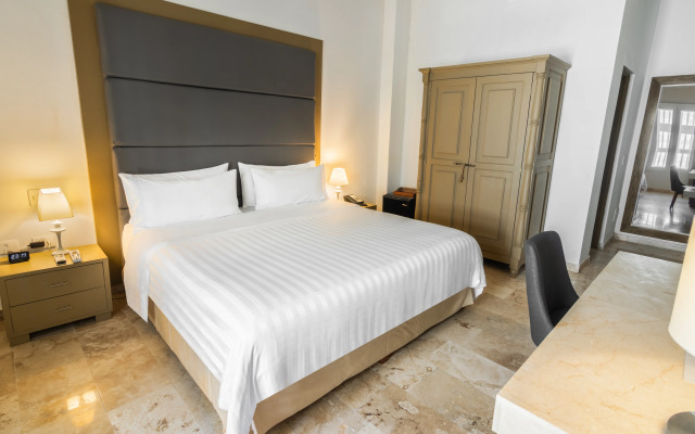 GHL Collection Armería Real Hotel