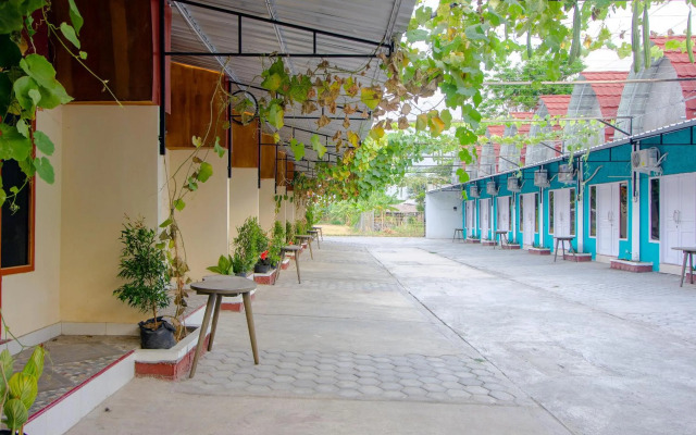 OYO Life 1643 Grand Monica