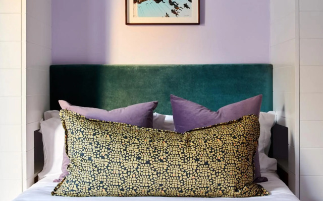 Pineapple House Boutique Hotel